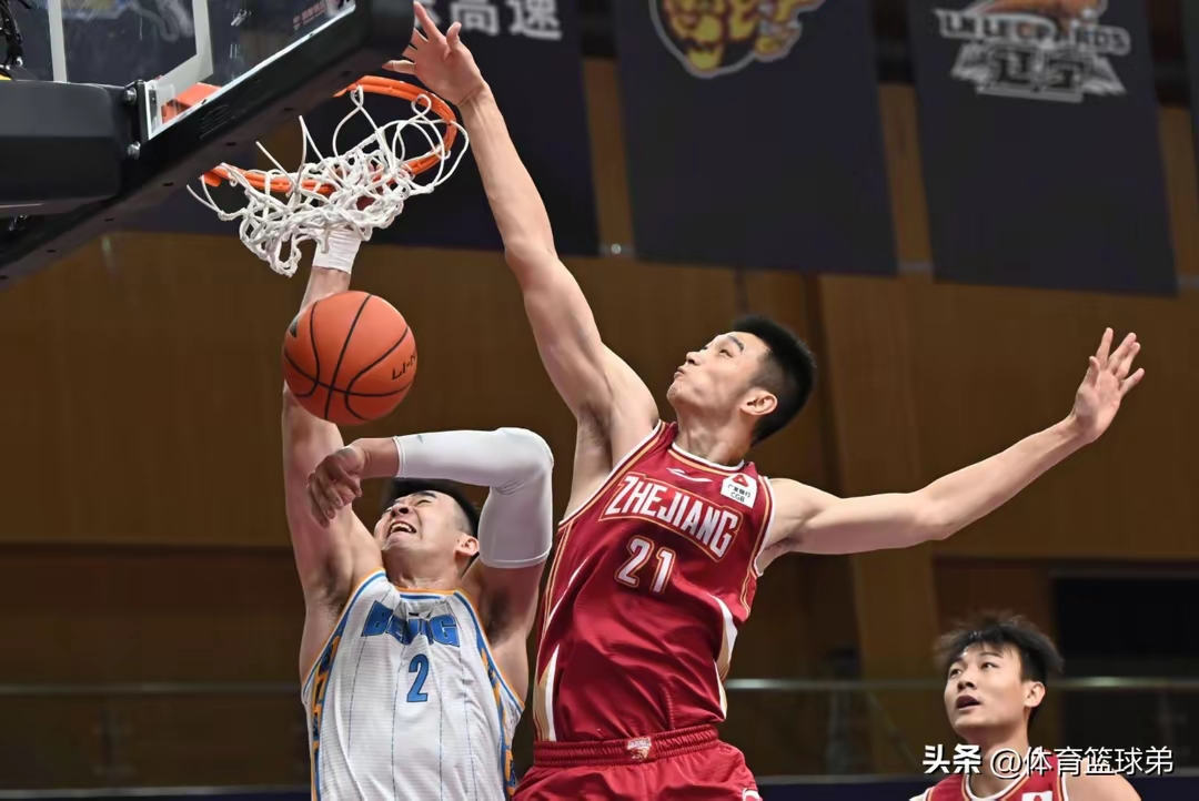 新疆男篮凭借强大实力逆转击败广厦